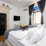 Rooms Eden Old Town 2